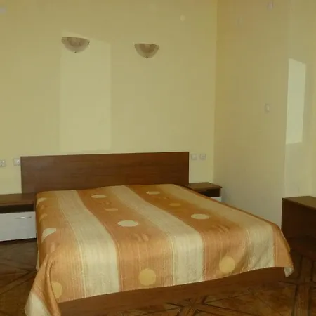 Pensión Tonus Obzor